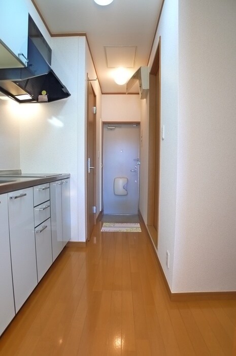 物件内観写真14　(廊下)