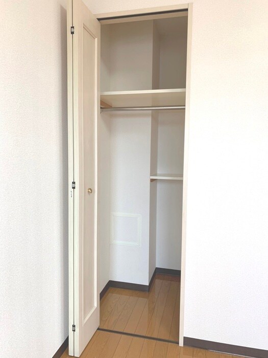 物件内観写真10　(収納)