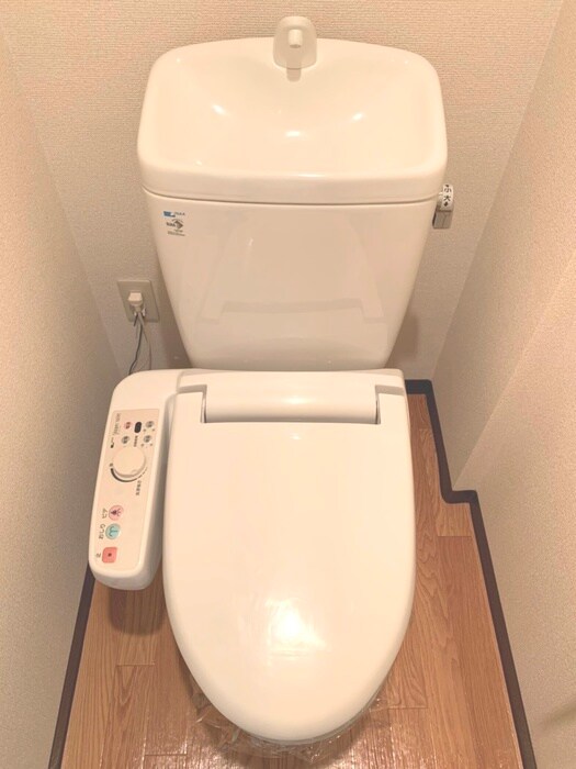 物件内観写真16　(トイレ)