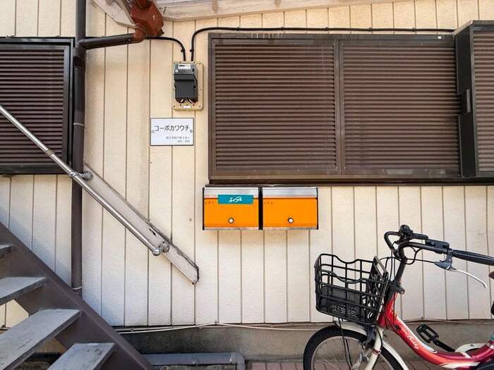 物件外観写真4　(エントランス部分)