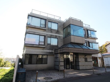 マンション芝白金３外観写真
