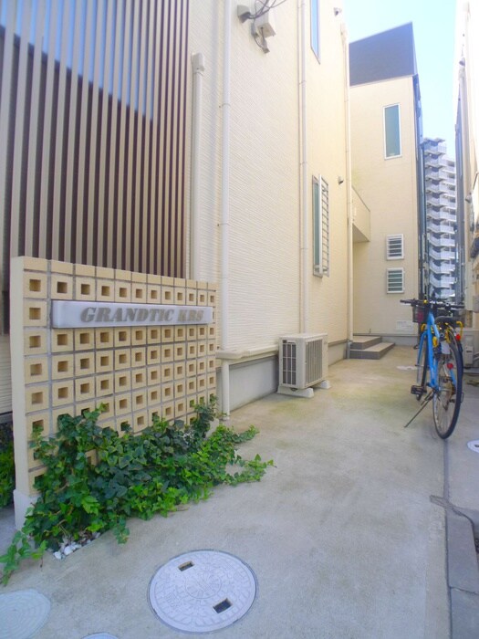 物件外観写真6　(駐輪場)