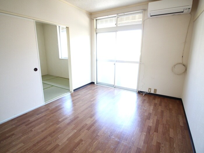 物件内観写真4　(居室)