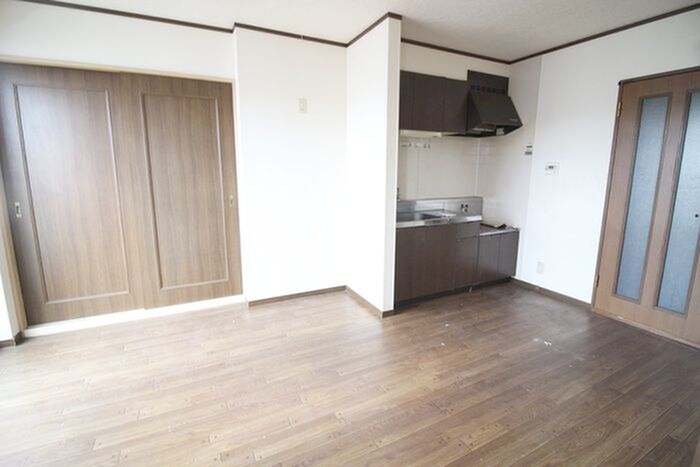 物件内観写真8　(居室)