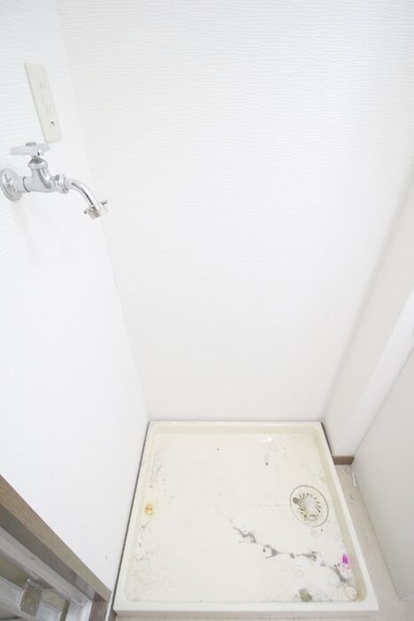 物件内観写真14　(洗濯機置場)