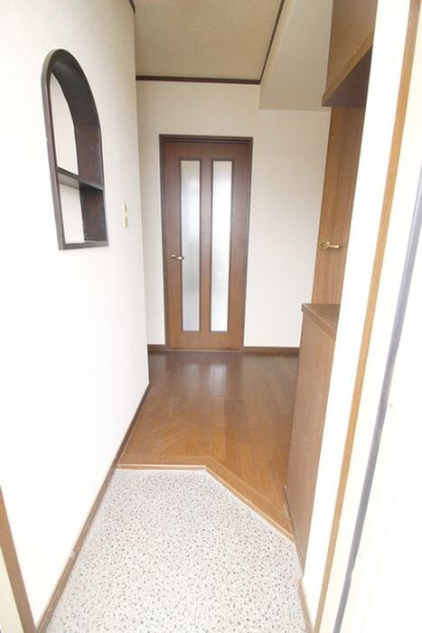 物件内観写真17　(玄関)