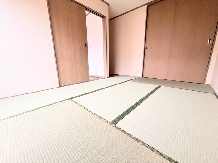 物件内観写真10　(居室)