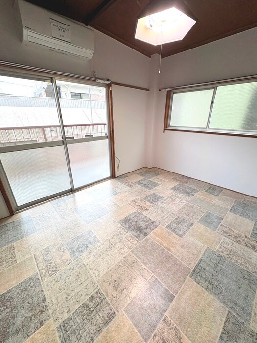 物件内観写真8　(居室)