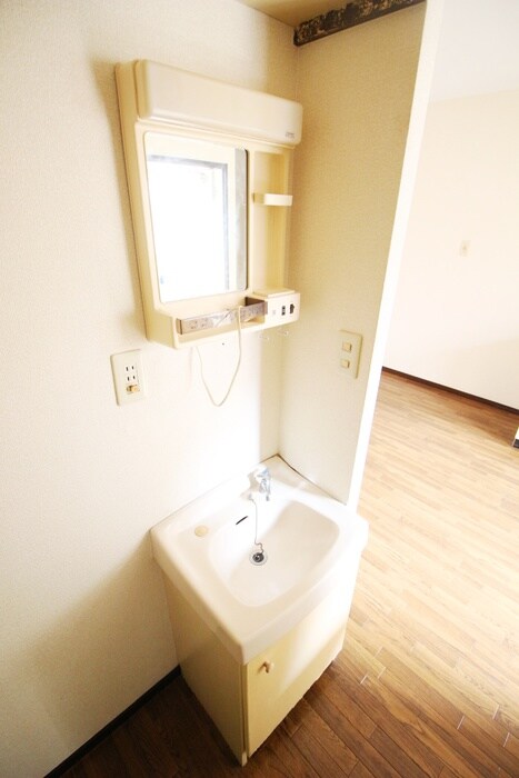 物件内観写真11　(洗面)