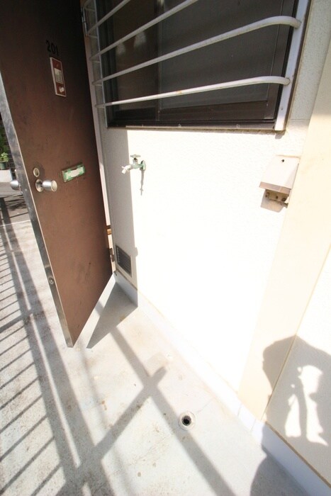 物件内観写真12　(洗濯機置場)