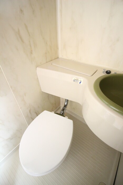 物件内観写真13　(トイレ)