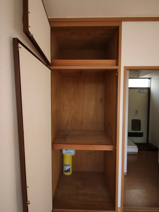 物件内観写真15　(収納)