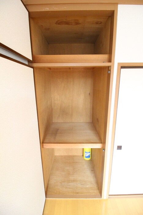 物件内観写真16　(収納)