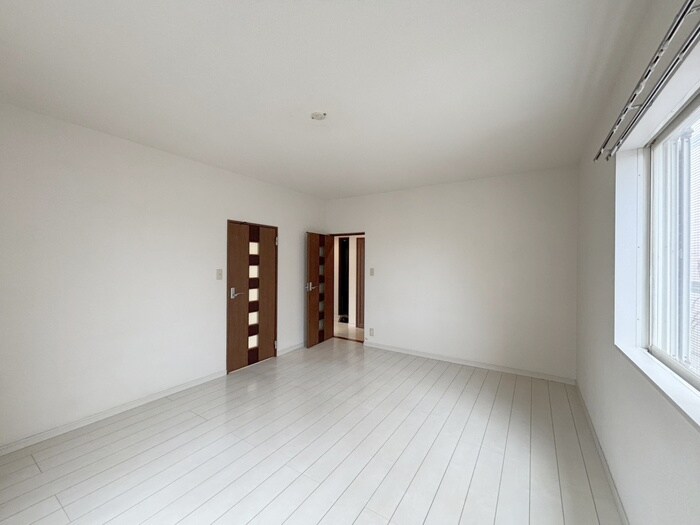 物件内観写真6　(居室)