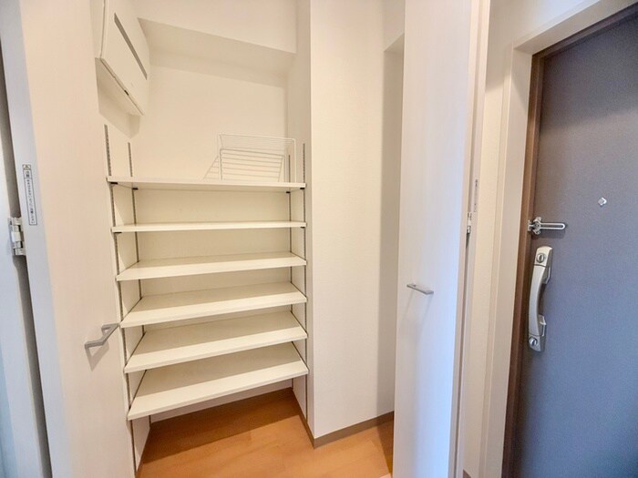 物件内観写真18　(靴箱)