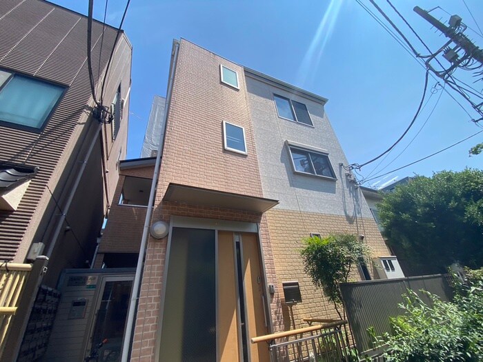 物件外観写真1　(外観写真)