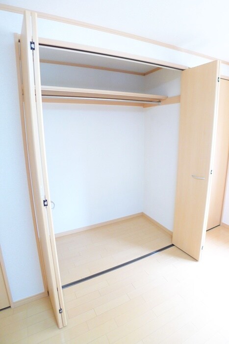 物件内観写真13　(収納)