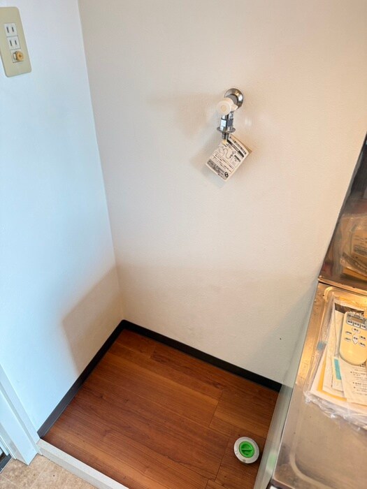 物件内観写真14　(洗濯機置場)