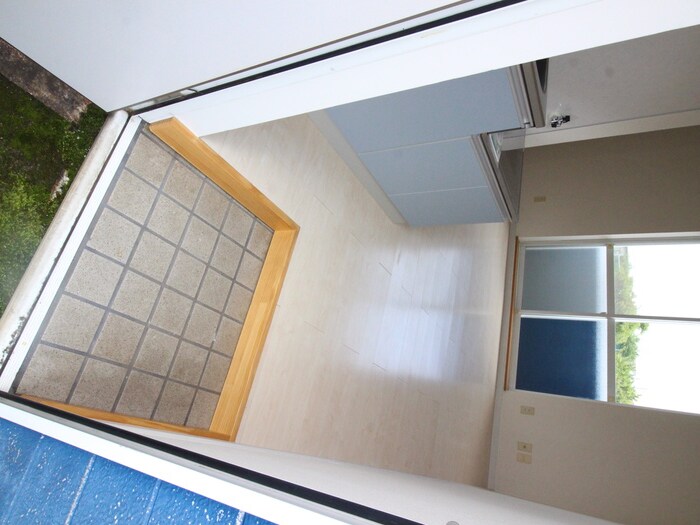 物件内観写真7　(玄関)