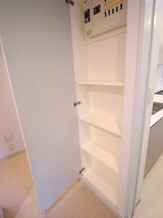 物件内観写真18　(収納)