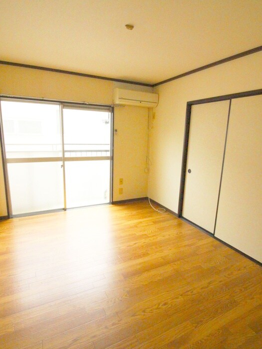 物件内観写真6　(居室)