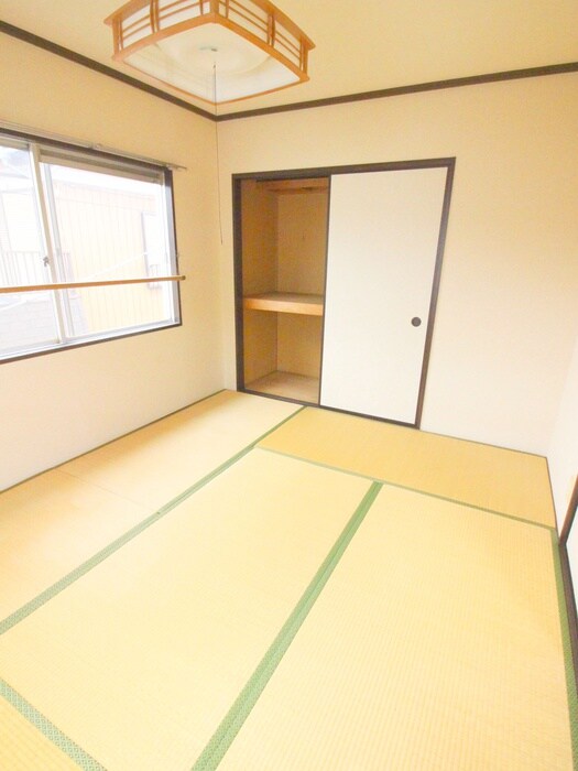 物件内観写真8　(居室)