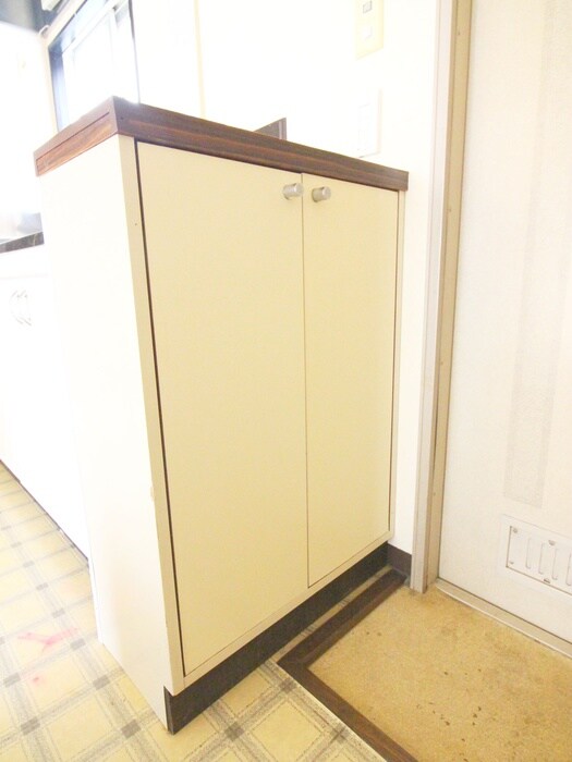 物件内観写真18　(靴箱)