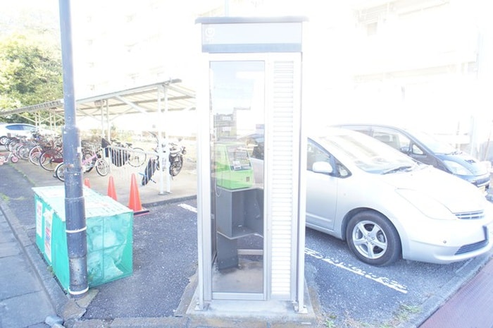 物件外観写真5　(駐車場)