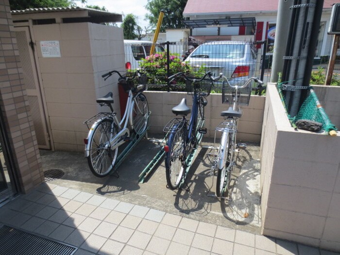 物件外観写真5　(駐輪場)