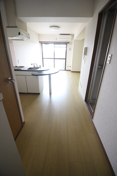 物件内観写真17　(廊下)