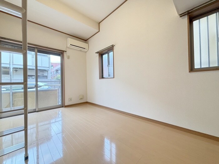 物件内観写真10　(居室)