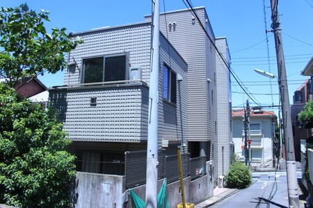 ＣａｌｍＣｏｕｒｔ外観写真