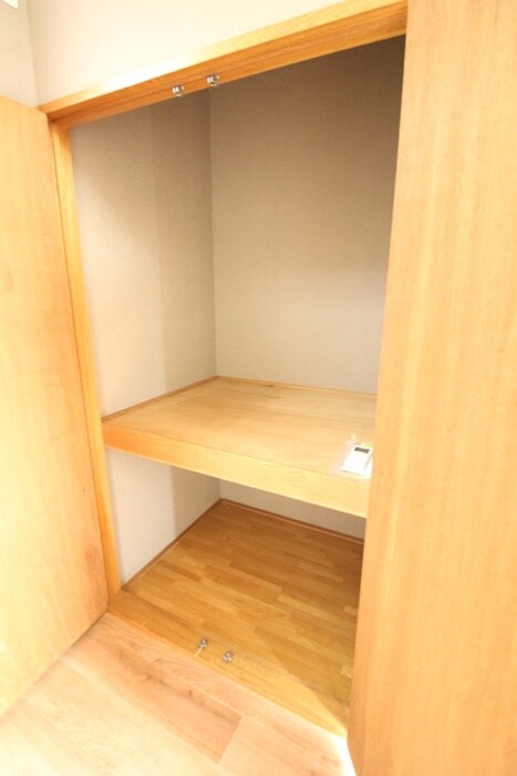 物件内観写真12　(収納)