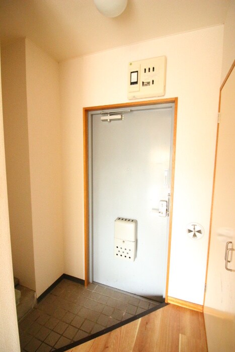 物件内観写真17　(玄関)