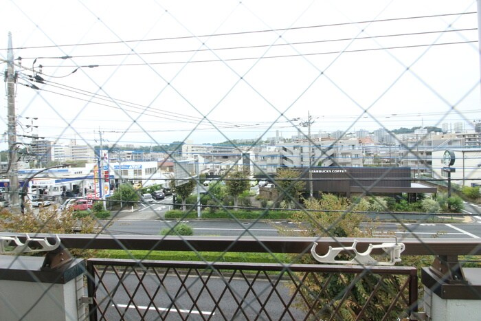 物件内観写真22　(室内からの展望)