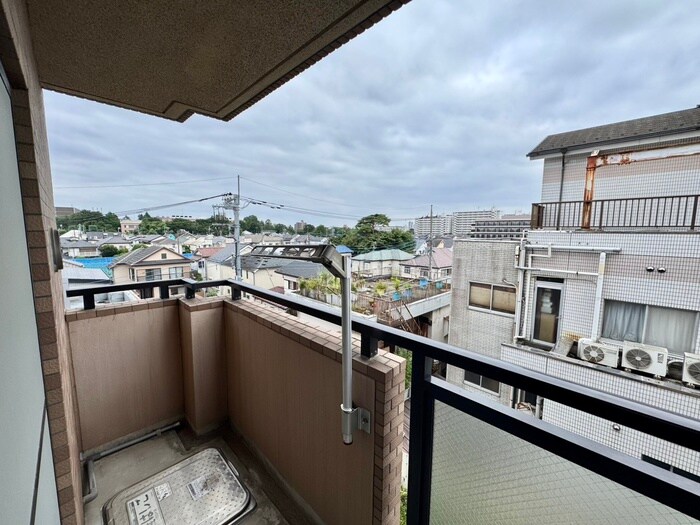 物件内観写真17　(室内からの展望)