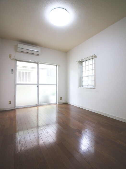 物件内観写真5　(居室)