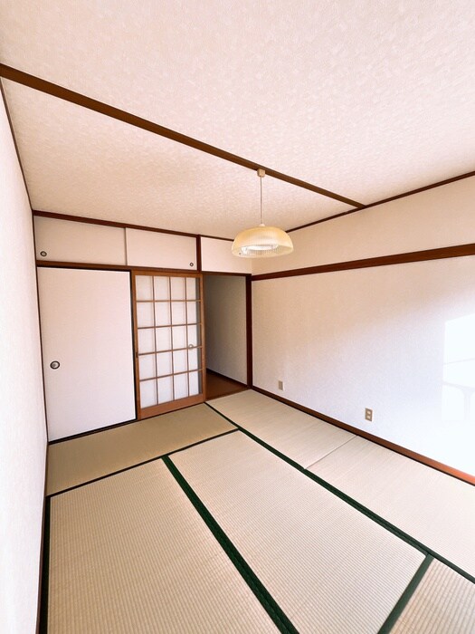 物件内観写真8　(居室)