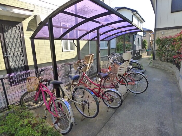 物件外観写真3　(駐輪場)