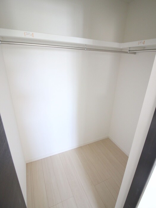物件内観写真10　(収納)
