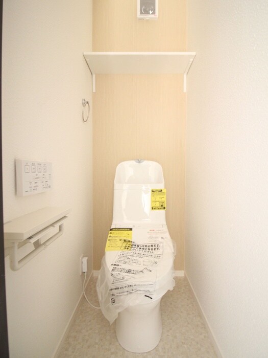 物件内観写真14　(トイレ)