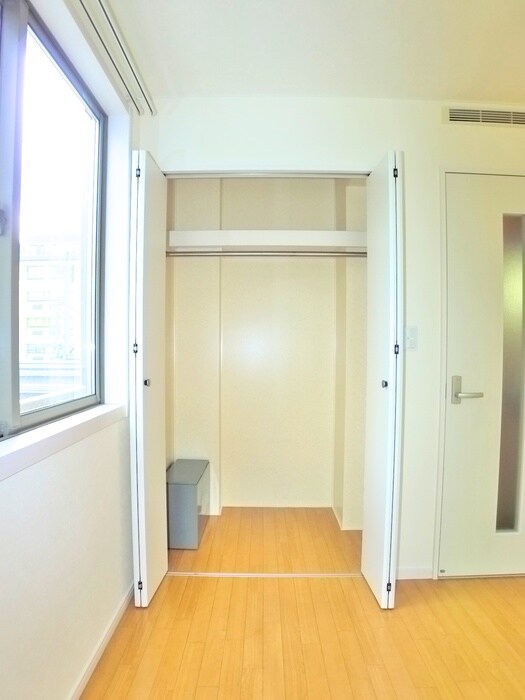 物件内観写真12　(収納)