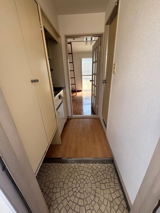 スカイピア平井A棟の玄関