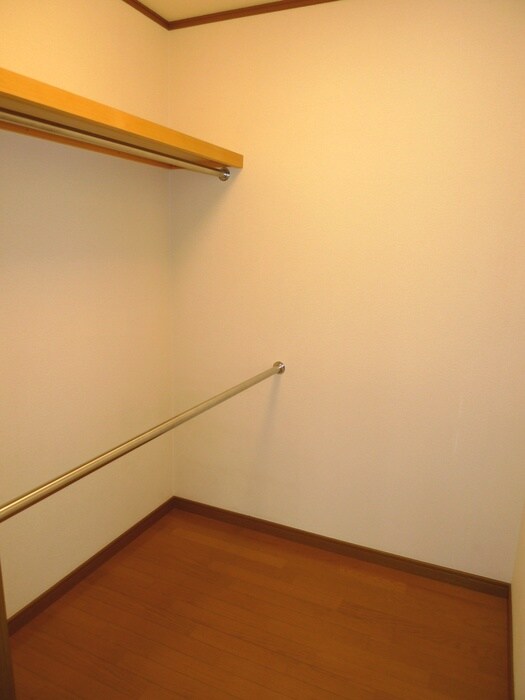 物件内観写真13　(収納)