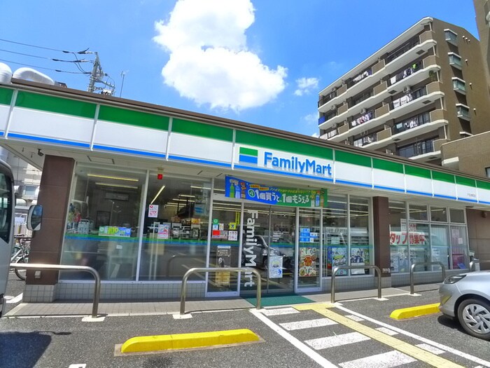ファミリーマート