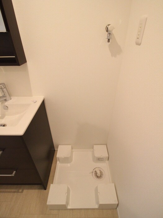 物件内観写真15　(洗濯機置場)