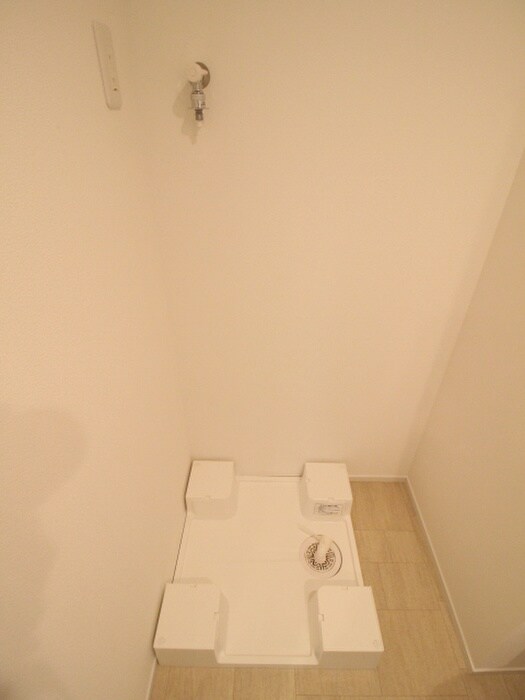 物件内観写真17　(洗濯機置場)