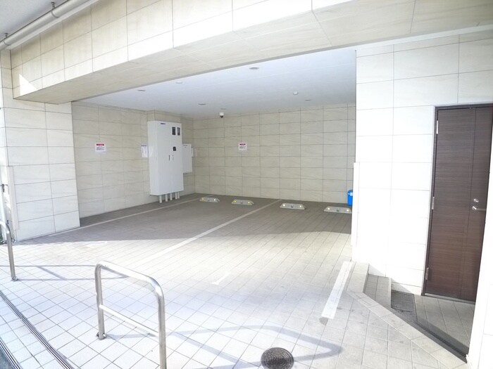 物件外観写真6　(駐車場)