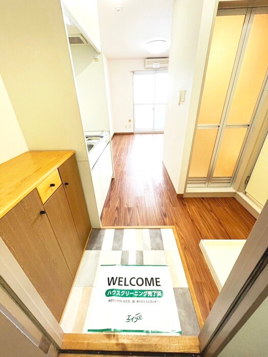 物件内観写真14　(玄関)