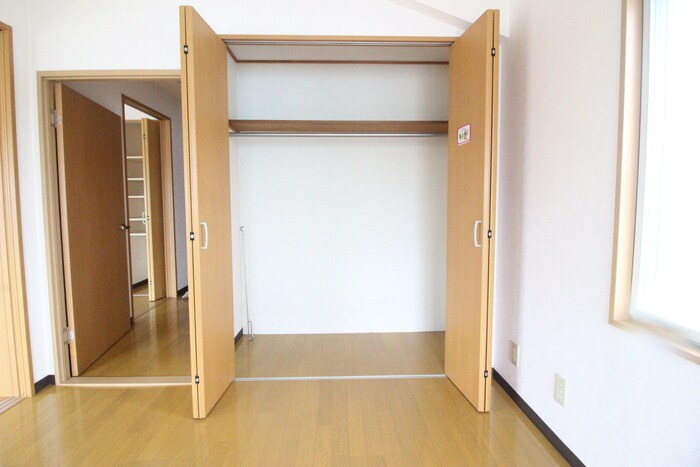 物件内観写真5　(収納)